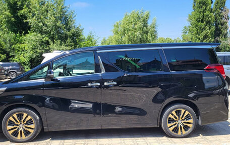 Toyota Alphard III, 2019 год, 4 600 000 рублей, 30 фотография