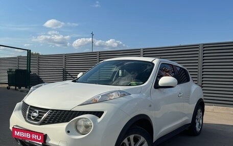 Nissan Juke II, 2013 год, 1 050 000 рублей, 2 фотография