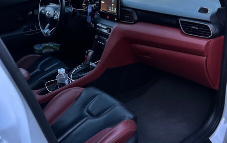 Hyundai Veloster II, 2020 год, 2 200 000 рублей, 10 фотография