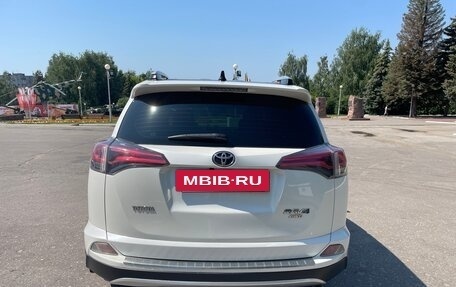 Toyota RAV4, 2016 год, 2 300 000 рублей, 5 фотография