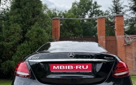 Mercedes-Benz E-Класс, 2019 год, 2 800 000 рублей, 4 фотография