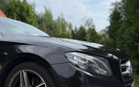 Mercedes-Benz E-Класс, 2019 год, 2 800 000 рублей, 9 фотография