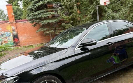 Mercedes-Benz E-Класс, 2019 год, 2 800 000 рублей, 6 фотография