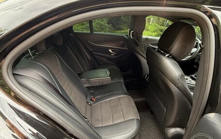 Mercedes-Benz E-Класс, 2019 год, 2 800 000 рублей, 13 фотография