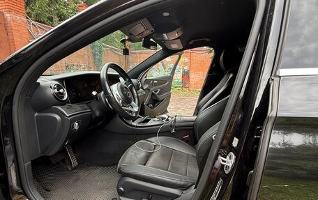 Mercedes-Benz E-Класс, 2019 год, 2 800 000 рублей, 11 фотография