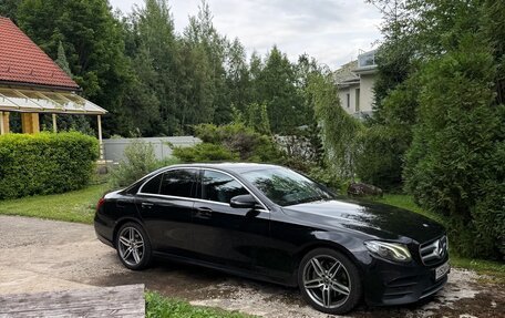 Mercedes-Benz E-Класс, 2019 год, 2 800 000 рублей, 19 фотография