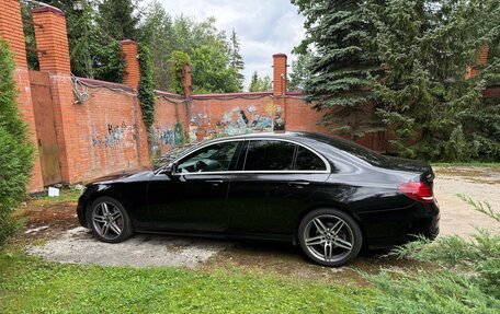 Mercedes-Benz E-Класс, 2019 год, 2 800 000 рублей, 18 фотография