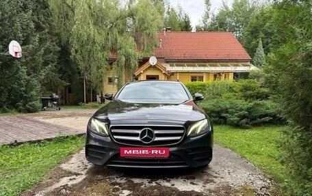 Mercedes-Benz E-Класс, 2019 год, 2 800 000 рублей, 14 фотография