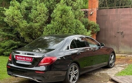 Mercedes-Benz E-Класс, 2019 год, 2 800 000 рублей, 16 фотография