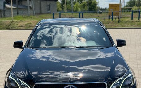 Mercedes-Benz E-Класс, 2015 год, 2 530 000 рублей, 2 фотография