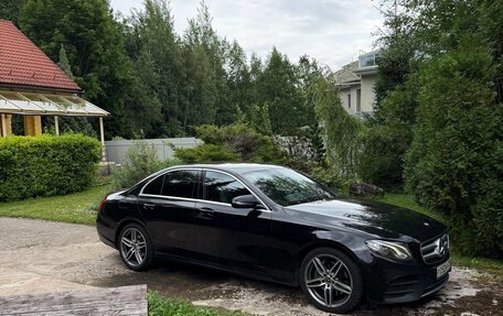 Mercedes-Benz E-Класс, 2019 год, 2 800 000 рублей, 22 фотография