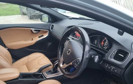 Volvo V40 II рестайлинг, 2018 год, 1 700 000 рублей, 8 фотография