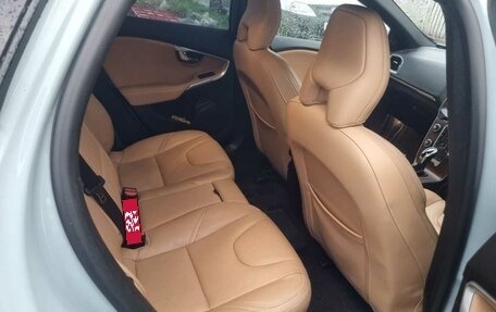 Volvo V40 II рестайлинг, 2018 год, 1 700 000 рублей, 9 фотография