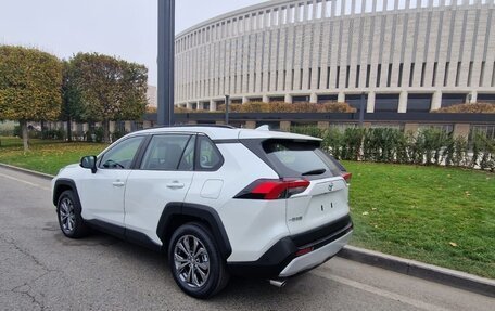 Toyota RAV4, 2023 год, 3 950 000 рублей, 4 фотография