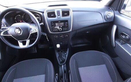 Renault Logan II, 2020 год, 1 570 000 рублей, 11 фотография