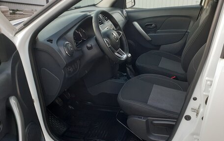 Renault Logan II, 2020 год, 1 570 000 рублей, 7 фотография