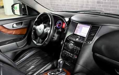 Infiniti FX II, 2011 год, 1 950 000 рублей, 18 фотография
