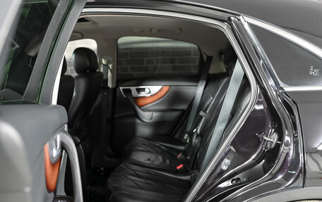 Infiniti FX II, 2011 год, 1 950 000 рублей, 24 фотография