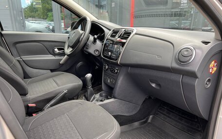 Renault Sandero II рестайлинг, 2015 год, 580 000 рублей, 25 фотография
