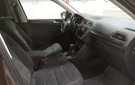Volkswagen Tiguan II, 2020 год, 2 382 000 рублей, 13 фотография