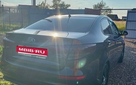 KIA Rio III рестайлинг, 2016 год, 950 000 рублей, 5 фотография