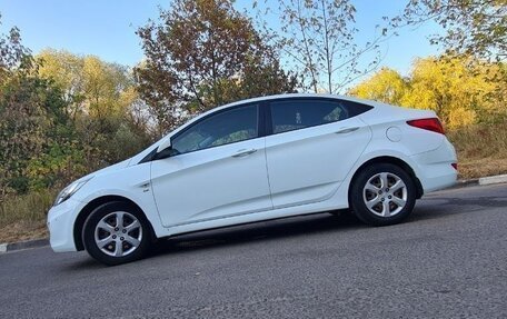 Hyundai Solaris II рестайлинг, 2013 год, 940 000 рублей, 11 фотография