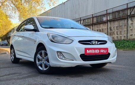 Hyundai Solaris II рестайлинг, 2013 год, 940 000 рублей, 5 фотография