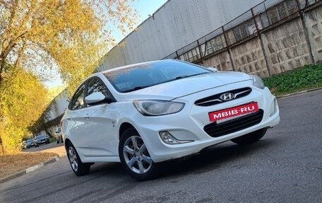 Hyundai Solaris II рестайлинг, 2013 год, 940 000 рублей, 9 фотография