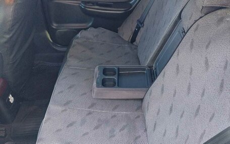 Toyota Avensis III рестайлинг, 2002 год, 420 000 рублей, 13 фотография