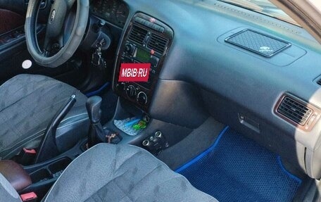 Toyota Avensis III рестайлинг, 2002 год, 420 000 рублей, 9 фотография
