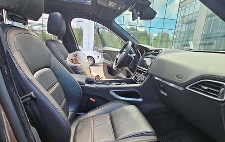 Jaguar F-Pace, 2019 год, 4 300 000 рублей, 15 фотография