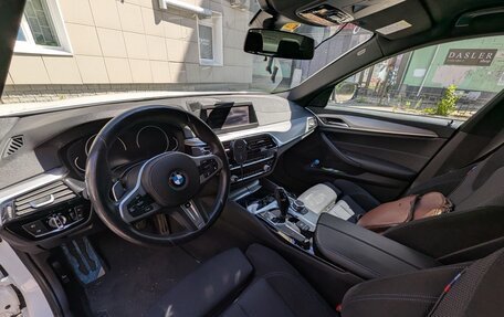 BMW 5 серия, 2018 год, 3 600 000 рублей, 12 фотография