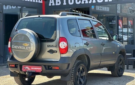 Chevrolet Niva I рестайлинг, 2017 год, 720 000 рублей, 14 фотография