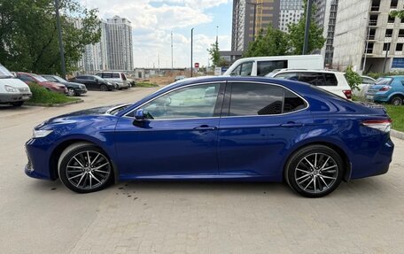 Toyota Camry, 2021 год, 3 300 000 рублей, 5 фотография