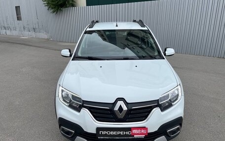 Renault Sandero II рестайлинг, 2019 год, 880 000 рублей, 2 фотография