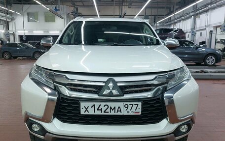 Mitsubishi Pajero Sport III рестайлинг, 2018 год, 2 149 000 рублей, 2 фотография