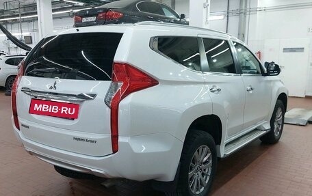 Mitsubishi Pajero Sport III рестайлинг, 2018 год, 2 149 000 рублей, 14 фотография