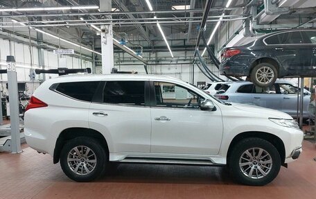 Mitsubishi Pajero Sport III рестайлинг, 2018 год, 2 149 000 рублей, 16 фотография