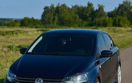 Volkswagen Polo VI (EU Market), 2016 год, 1 300 000 рублей, 3 фотография