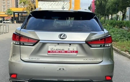 Lexus RX IV рестайлинг, 2021 год, 3 670 000 рублей, 4 фотография