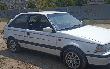 Mazda 323, 1989 год, 250 000 рублей, 3 фотография