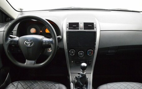 Toyota Corolla, 2011 год, 915 000 рублей, 14 фотография
