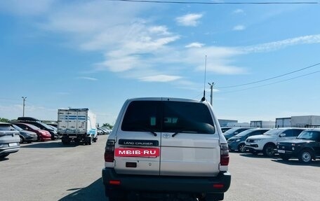 Toyota Land Cruiser 100 рестайлинг 2, 2005 год, 2 799 000 рублей, 5 фотография