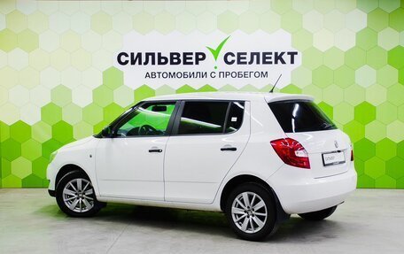 Skoda Fabia II, 2011 год, 550 000 рублей, 6 фотография
