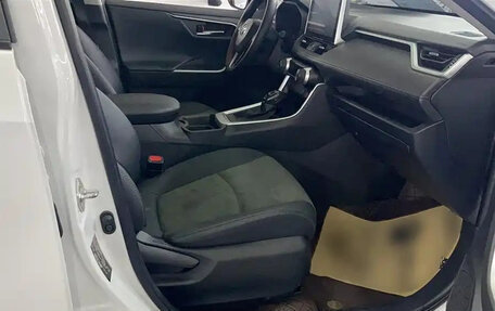 Toyota RAV4, 2022 год, 1 950 596 рублей, 13 фотография