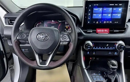 Toyota RAV4, 2022 год, 1 950 596 рублей, 8 фотография