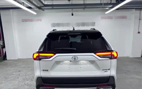 Toyota RAV4, 2022 год, 1 950 596 рублей, 6 фотография