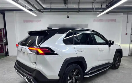 Toyota RAV4, 2022 год, 1 950 596 рублей, 4 фотография