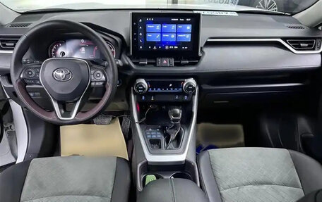 Toyota RAV4, 2022 год, 1 950 596 рублей, 7 фотография