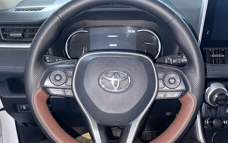 Toyota RAV4, 2022 год, 1 950 596 рублей, 9 фотография